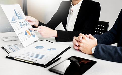 ?？谧酝赓Q(mào)公司