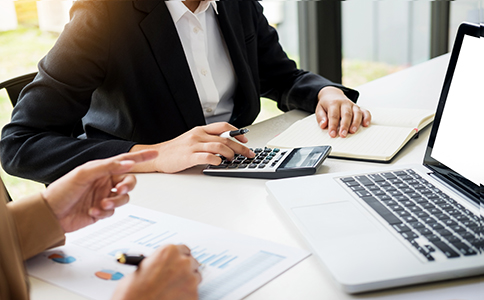 ?？谏暾垙V播節(jié)目經(jīng)營許可證的基本條件