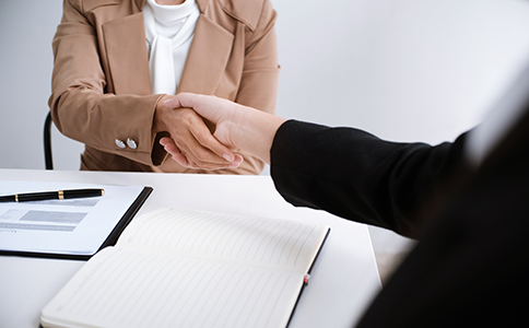 ?？谧?cè)分公司所需資料