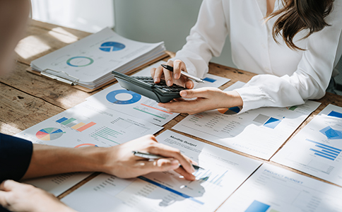 ?？谟邢挢?zé)任公司注冊基本要求