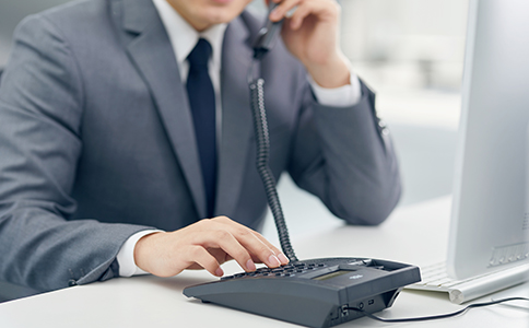 在?？谧再Q易公司的前期準備