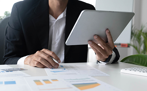 ?？诠痉ㄈ俗兏栀Y料