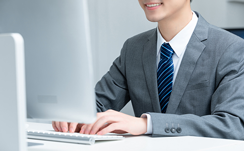 ?？谝话愎咀N