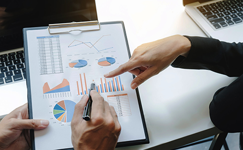 ?？谛畔⒆稍児咀缘幕緱l件