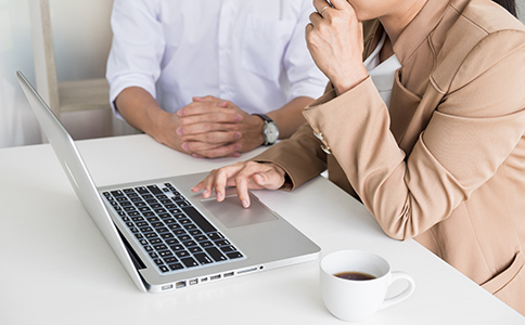 ?？谧允称饭局谐Ｒ妴栴}