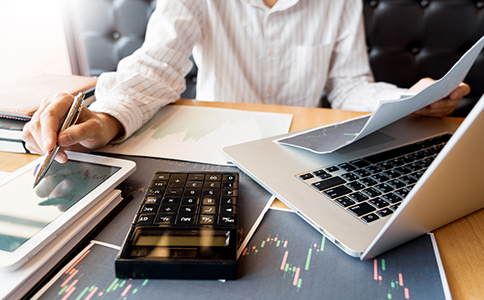 ?？诘刂方猱惓６嗌馘X?