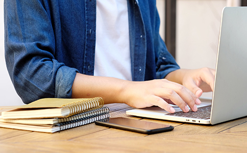 ?？陔娮由虅?wù)公司注冊(cè)費(fèi)用