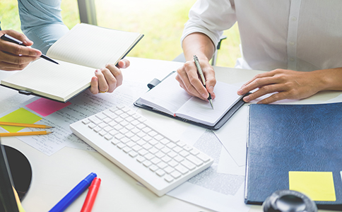 ?？谧N公司涉及的費用