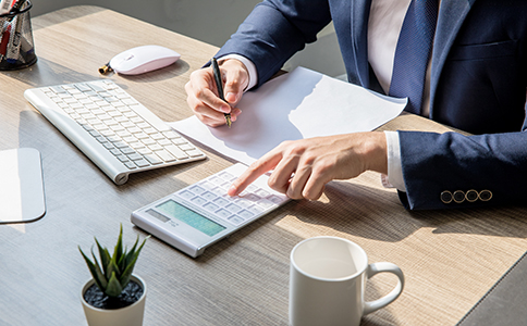 ?？谌肆Y源許可證