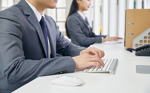 注冊?？谑称饭拘枰幕緱l件