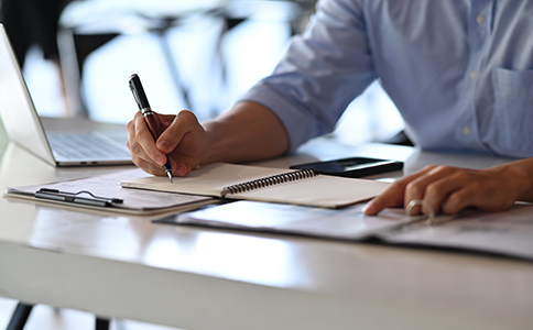 ?？诠ど探猱惓５淖⒁馐马?xiàng)