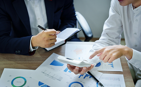 ?？谧怨咀钚铝鞒痰膬?yōu)勢分析