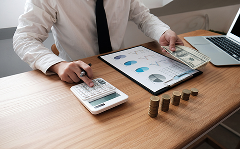 ?？谑泄咀?cè)費(fèi)用